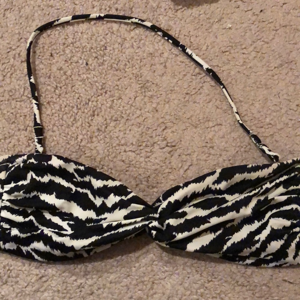 Victoria’s Secret bandeau bikini top